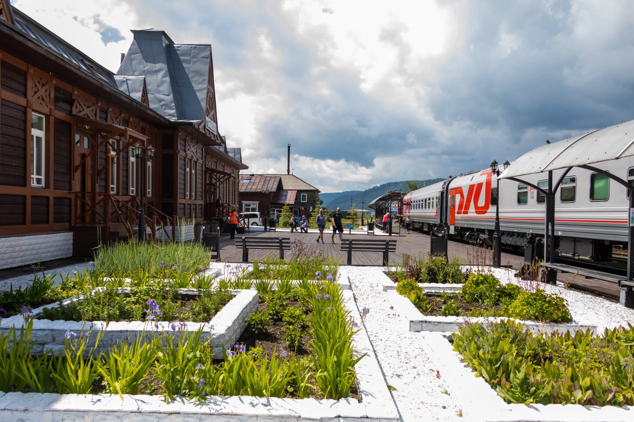 Поезд Байкальская сказка